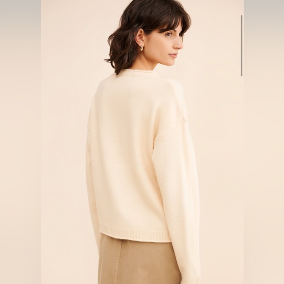 Sun Pullover Sweater (Flat White brand) - Picture 6 of 9